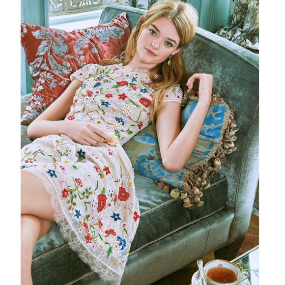 ALICE + OLIVIA Ariel Embroidered Lace Dress